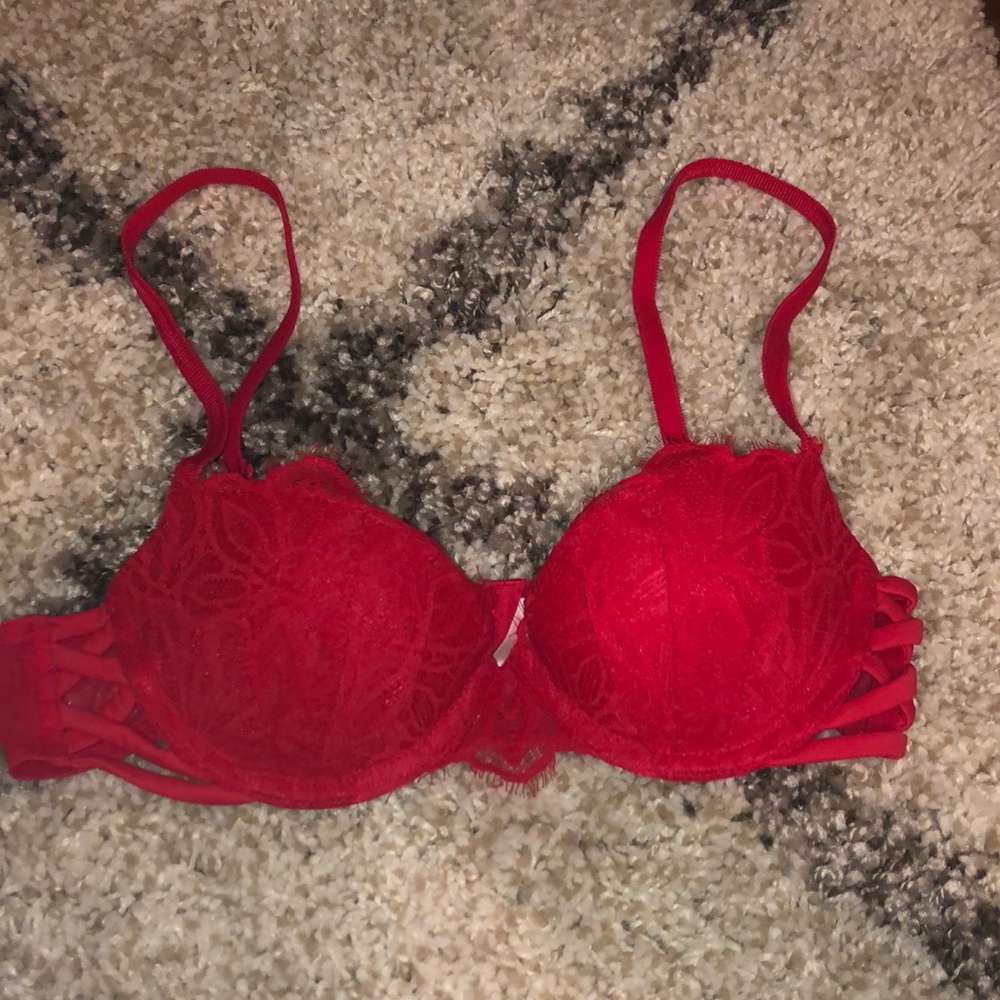 Victoria’s Secret red 34A push-up bra